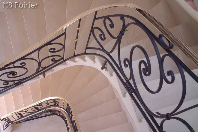 les rampes d'escalier de MS Poirier